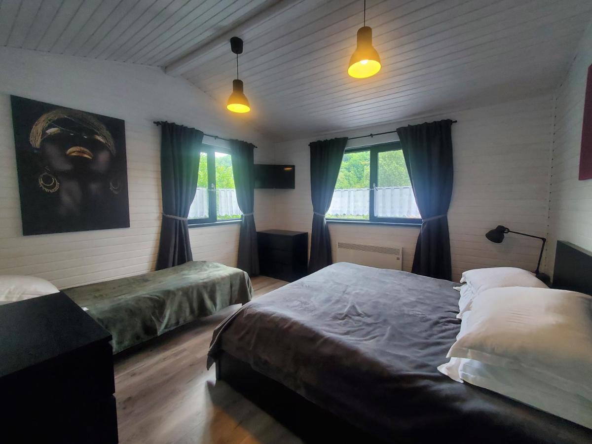 Pensiunea Casa Dacilor Podeni ภายนอก รูปภาพ