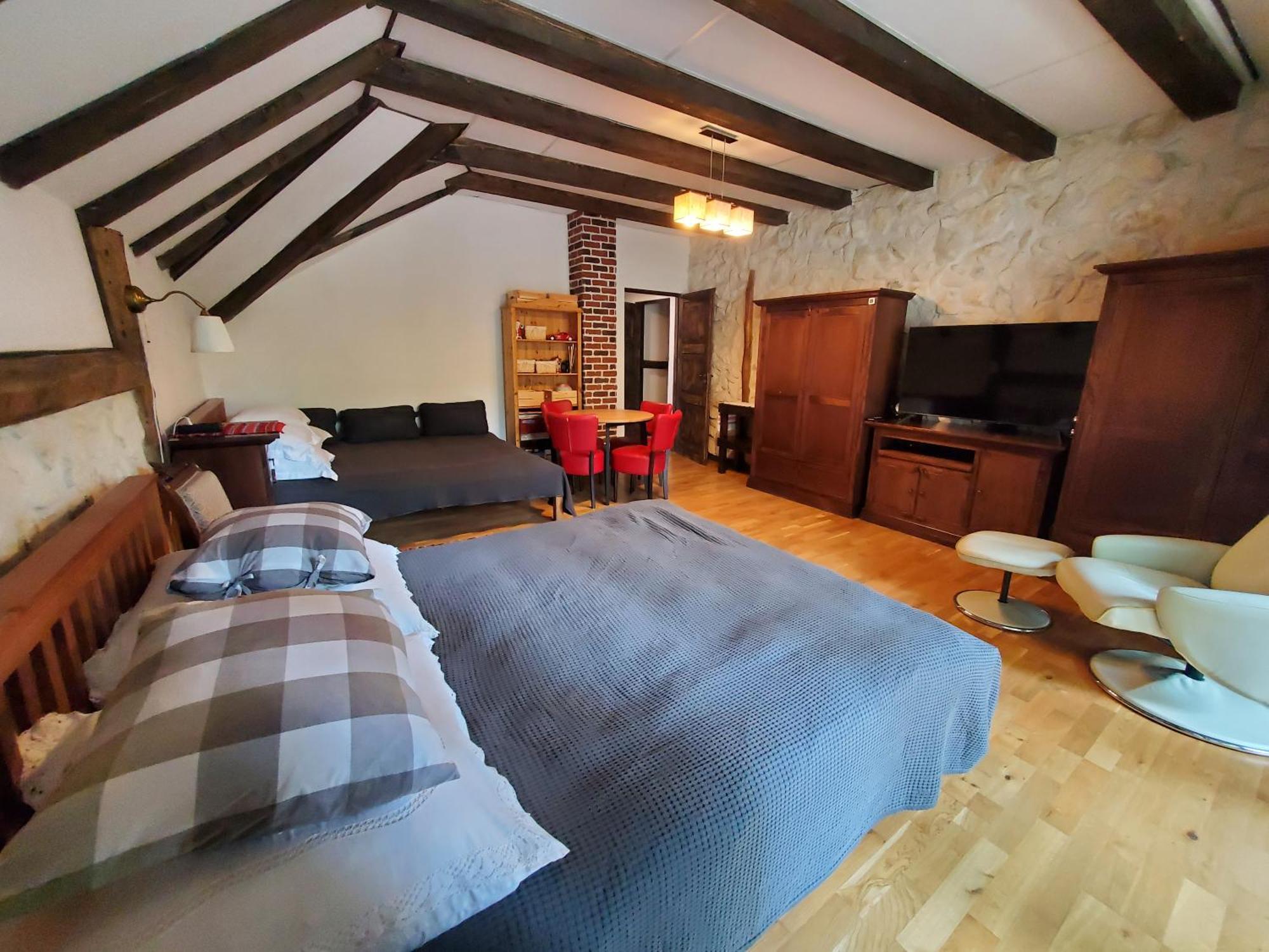 Pensiunea Casa Dacilor Podeni ภายนอก รูปภาพ