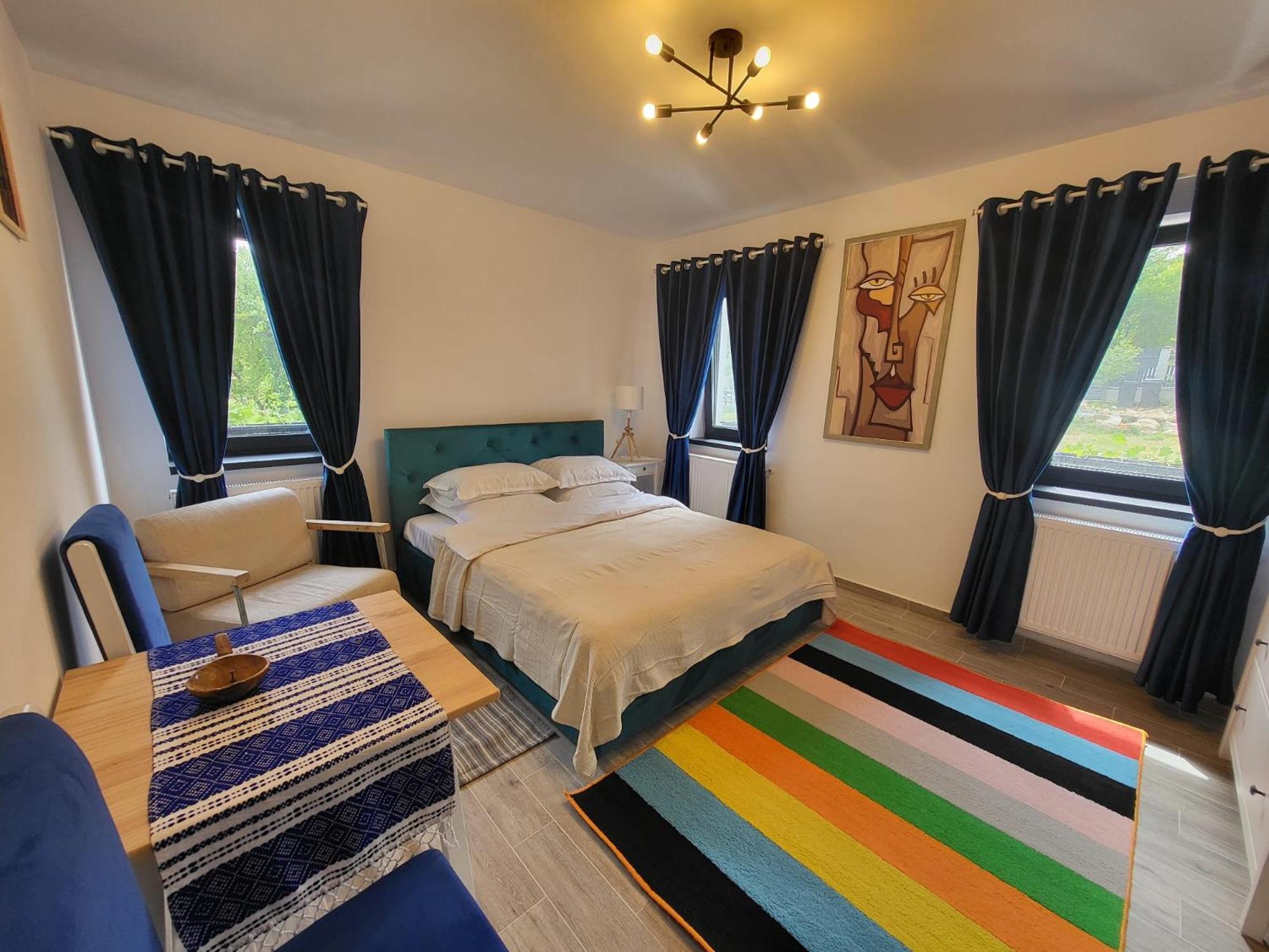 Pensiunea Casa Dacilor Podeni ภายนอก รูปภาพ