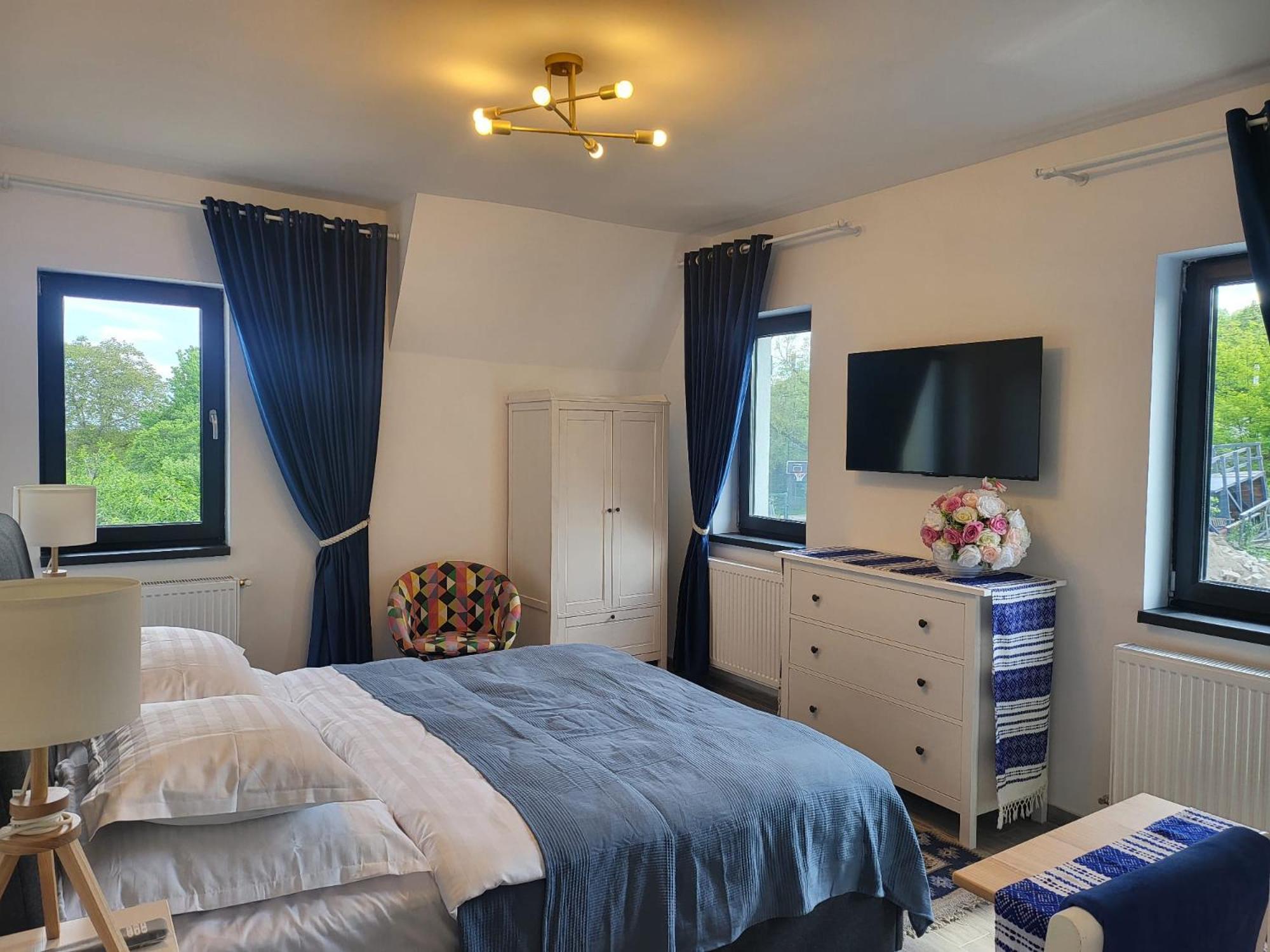 Pensiunea Casa Dacilor Podeni ภายนอก รูปภาพ